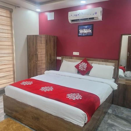The Swiss Residency Hotel Greater Noida Exterior photo