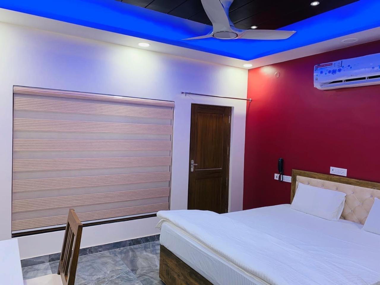 The Swiss Residency Hotel Greater Noida Exterior photo